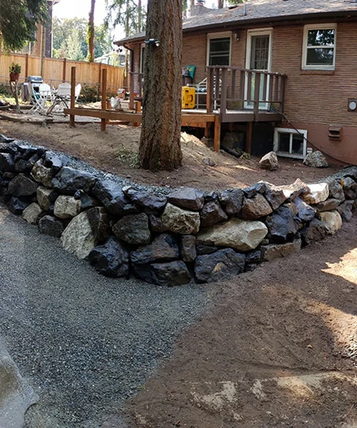 Rock walls landscaping in Des Moines